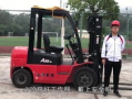 叉车操作视频,一窥高效搬运技巧