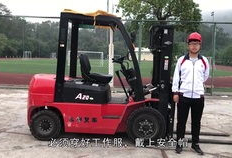 叉车操作视频,一窥高效搬运技巧